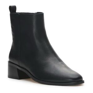 $75 NWOT (pallet pull) Vince Camuto Jerlindi Black Leather Booties Size 7.5